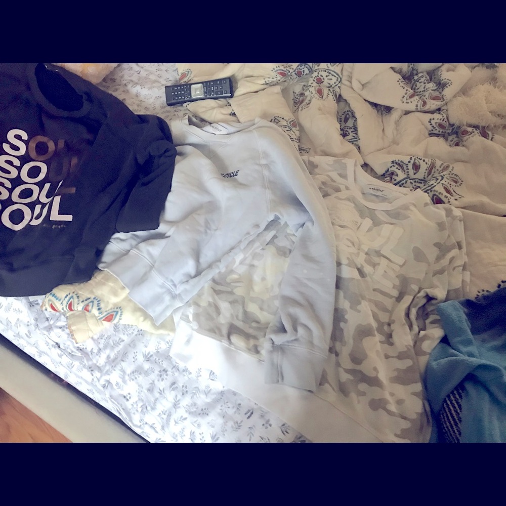 Soul cycle sweet shirts size med